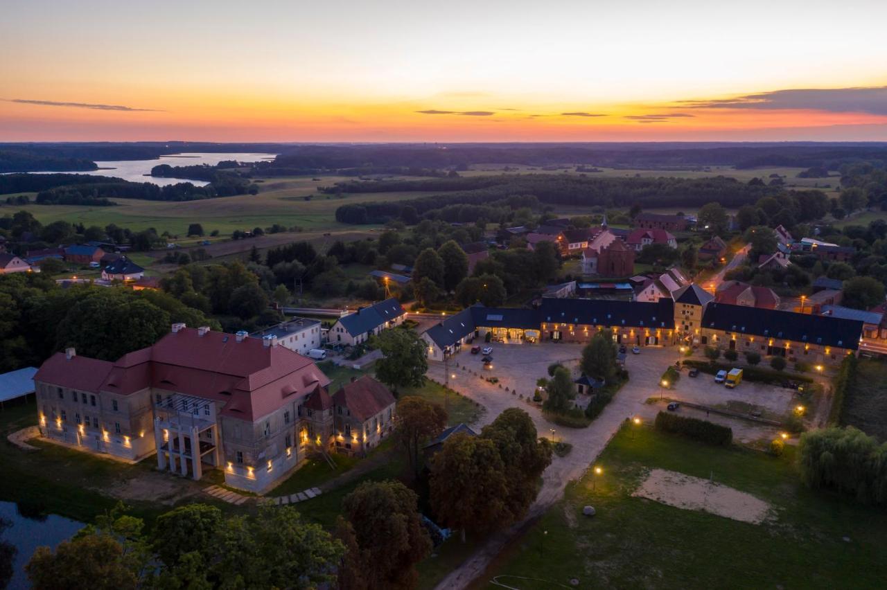 Palac Siemczyno Exterior photo