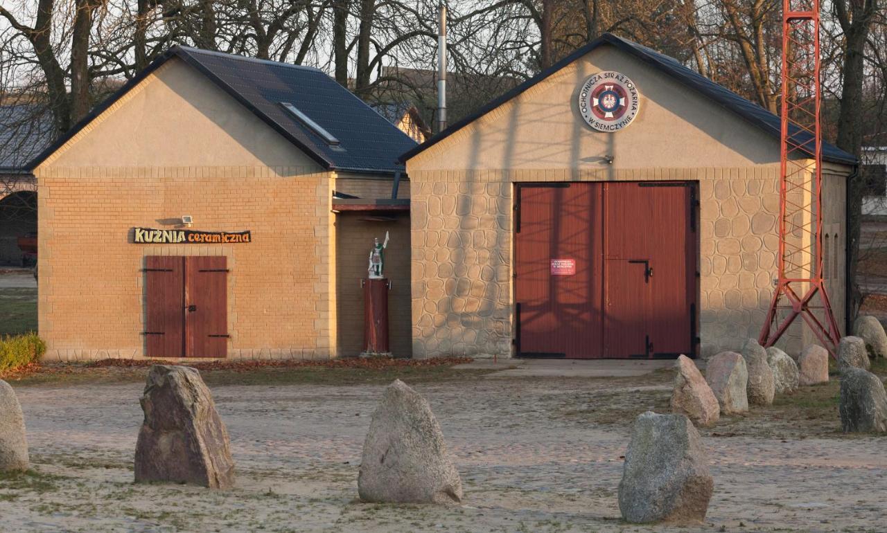 Palac Siemczyno Exterior photo